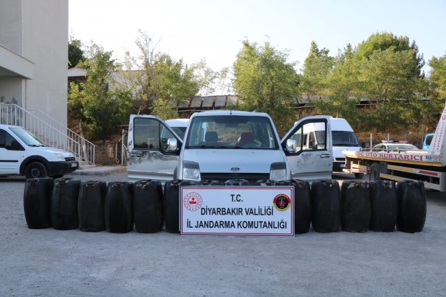 Diyarbakır'da 980 litre ham petrol ele geçirildi